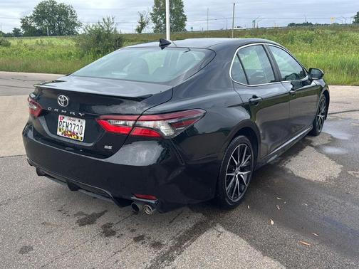 Midnight Black Metallic 2024 Toyota Camry SE