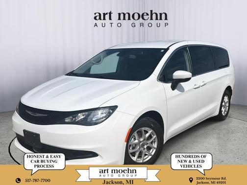 Bright White Clearcoat 2023 Chrysler Voyager LX