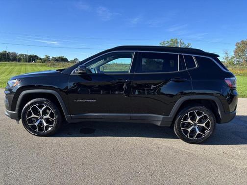 Diamond Black 2025 Jeep Compass Limited