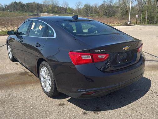 Dark Ash Metallic 2023 Chevrolet Malibu LT