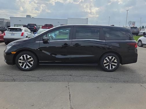 Crystal Black Pearl 2026 Honda Odyssey EX-L
