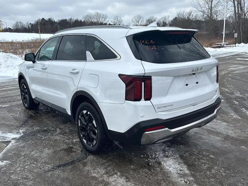 2024 Kia Sorento S