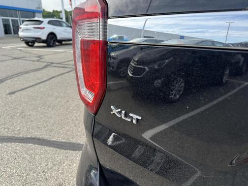 Shadow Black 2016 Ford Explorer XLT