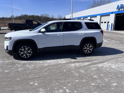 2023 GMC Acadia SLT