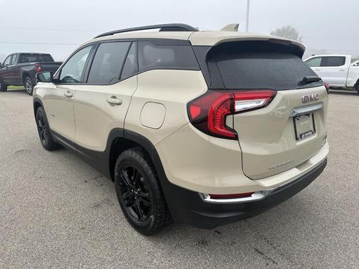 2023 GMC Terrain AT4