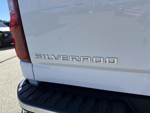 Summit White 2025 Chevrolet Silverado 2500 LT