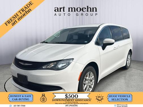 2023 Chrysler Voyager LX