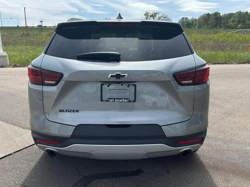 Sterling Gray Metallic 2023 Chevrolet Blazer 2LT