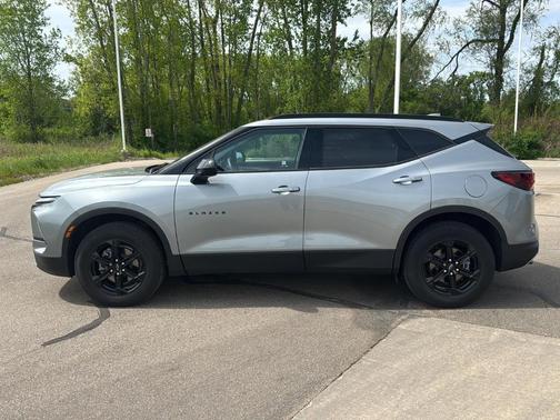 Sterling Gray Metallic 2023 Chevrolet Blazer 2LT
