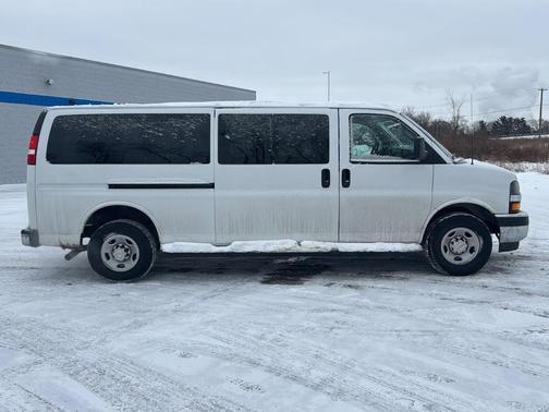 2023 Chevrolet Express 3500 LT