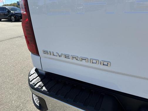 Summit White 2024 Chevrolet Silverado 2500 LT