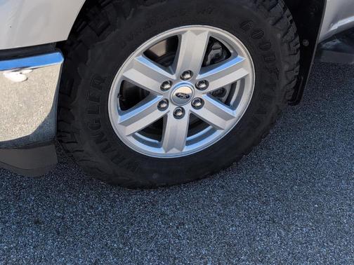 Iconic Silver Metallic 2023 Ford F-150 XLT