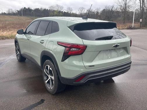 Green 2024 Chevrolet Trax 1RS