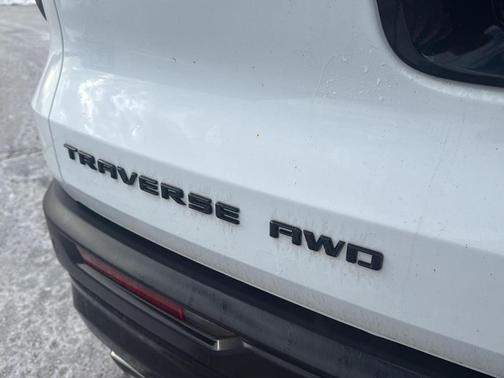 2024 Chevrolet Traverse LT