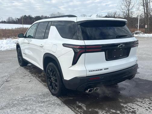 2024 Chevrolet Traverse LT