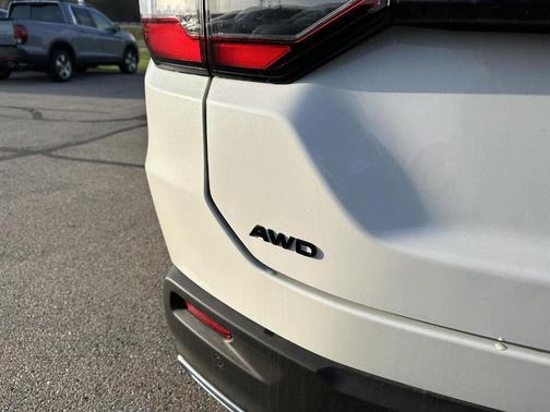 Platinum White Pearl 2026 Honda Pilot Touring