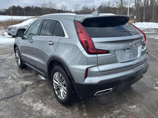 2024 Cadillac XT4 Premium Luxury