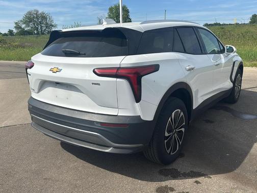 Summit White 2024 Chevrolet Blazer EV eAWD LT