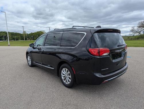 2019 Chrysler Pacifica Touring-L