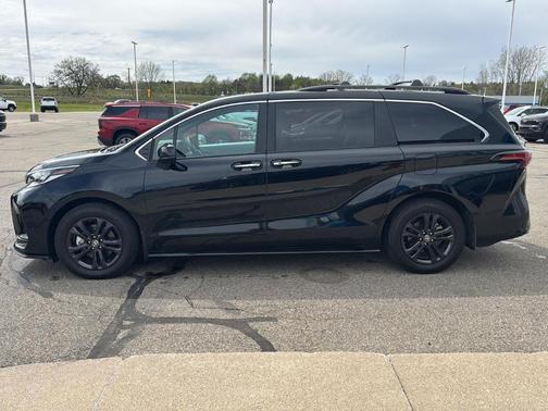 2024 Toyota Sienna XSE 7 Passenger