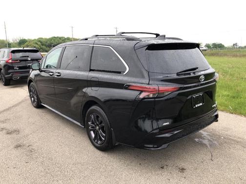 2024 Toyota Sienna XSE 7 Passenger