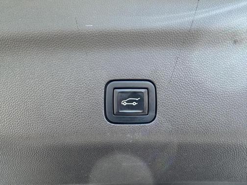 Summit White 2023 Chevrolet Tahoe Z71