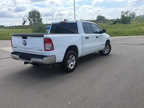 Bright White Clearcoat 2023 RAM 1500 Big Horn
