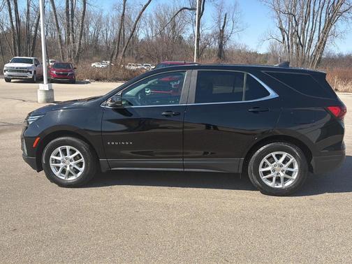 Mosaic Black Metallic 2022 Chevrolet Equinox 1LT