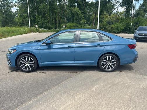 Monterey Blue Pearl 2025 Volkswagen Jetta 1.5T SE