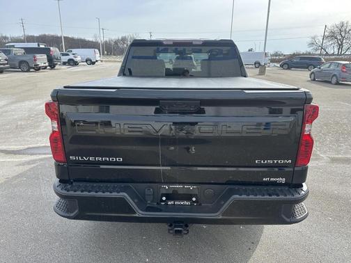 2023 Chevrolet Silverado 1500 Custom