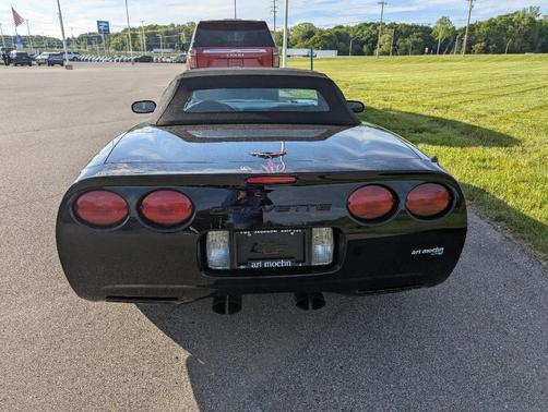 1998 Chevrolet Corvette Base