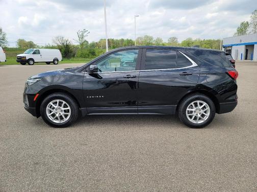 Mosaic Black Metallic 2023 Chevrolet Equinox 1LT