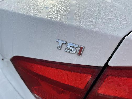 2015 Volkswagen Passat 1.8T Limited Edition