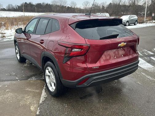2025 Chevrolet Trax LS
