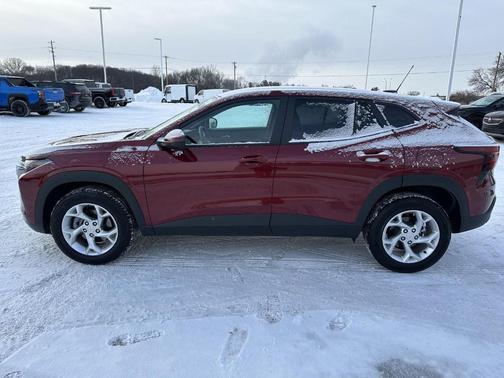 2025 Chevrolet Trax LS