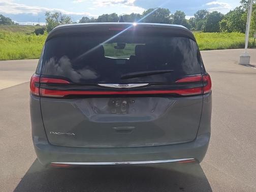 Ceramic Gray Clearcoat 2023 Chrysler Pacifica Touring-L
