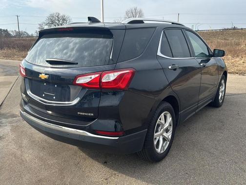 Midnight Blue Metallic 2021 Chevrolet Equinox Premier