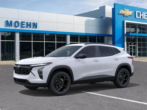 Summit White 2026 Chevrolet Trax LT