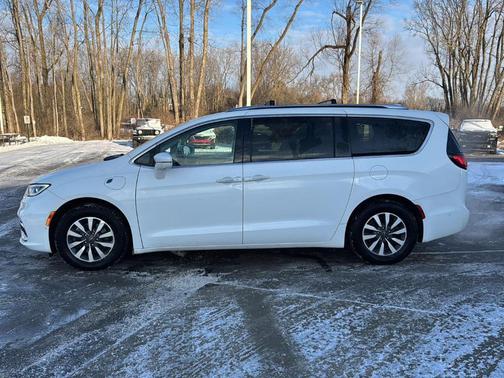 2021 Chrysler Pacifica Hybrid Touring L