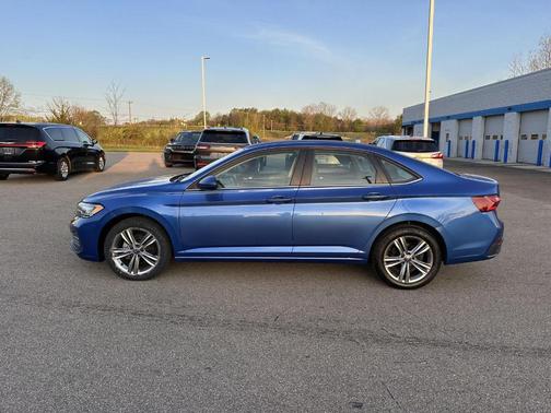 Rising Blue Metallic 2024 Volkswagen Jetta 1.5T SE