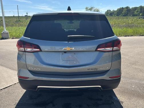 Sterling Gray Metallic 2024 Chevrolet Equinox LT