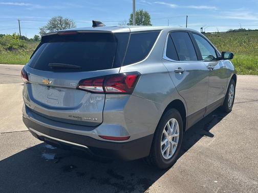 Sterling Gray Metallic 2024 Chevrolet Equinox LT