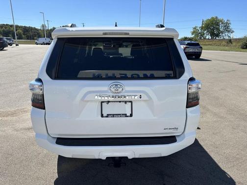 2024 Toyota 4Runner SR5