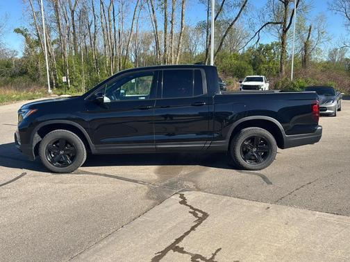 Crystal Black Pearl 2023 Honda Ridgeline Black Edition