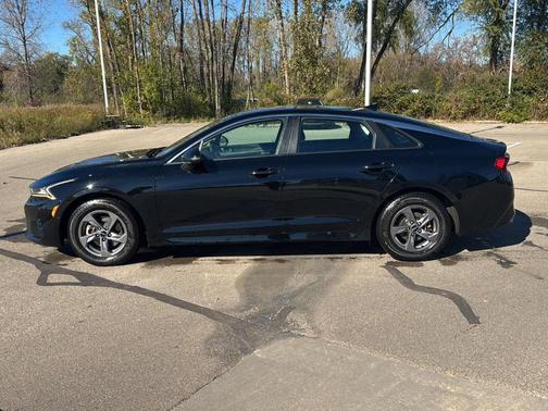 2023 Kia K5 LXS