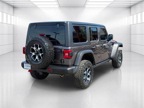 Granite Crystal Metallic Clearcoat 2022 Jeep Wrangler Unlimited Rubicon
