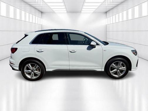 Glacier White Metallic 2024 Audi Q3 45 S line Premium Plus