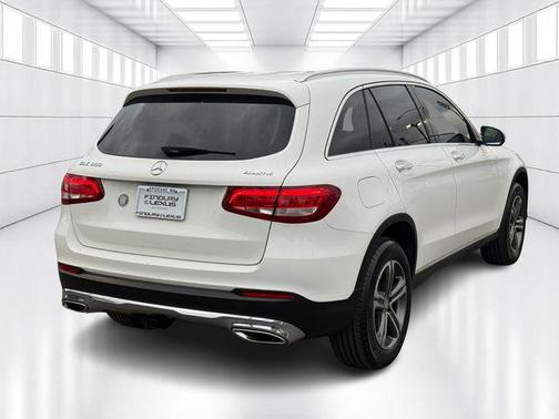2017 Mercedes-Benz GLC 300 4MATIC