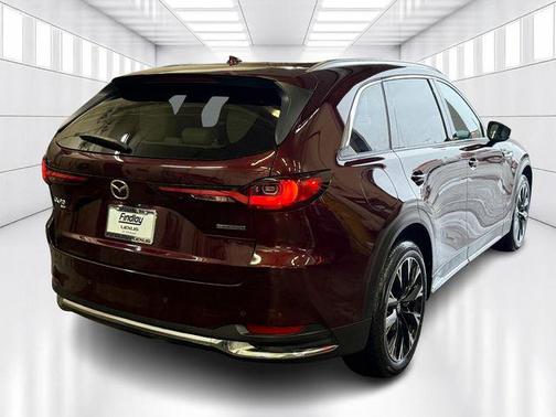 2024 Mazda CX-90 PHEV Premium Plus