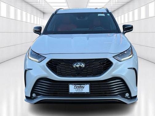 2024 Toyota Highlander XSE